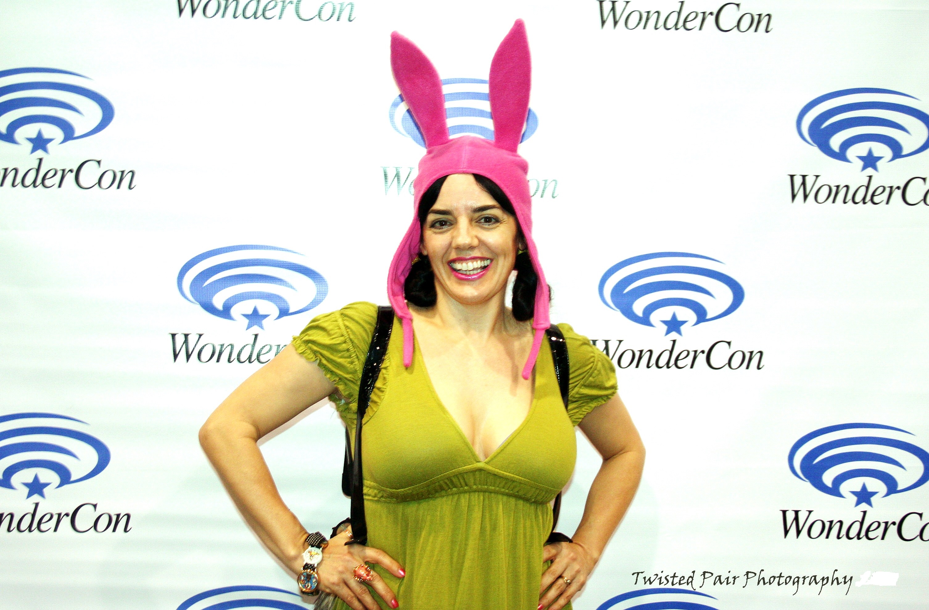JennyPop: “Perky on the Page, Awkward in Person” (a.k.a. “Savannah of Williamsburg” and “The Darlings of Orange County” authoress Jennifer Susannah Devore). Photo: Twisted Pair Photography, WonderCon Anaheim 